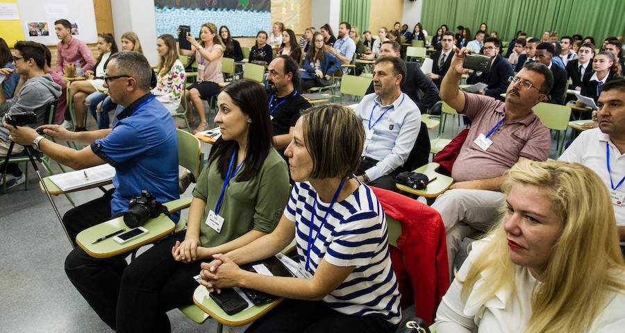 Alumnos de 8 nacionalidades distintas trabajan en un proyecto europeo en el IES San Juan