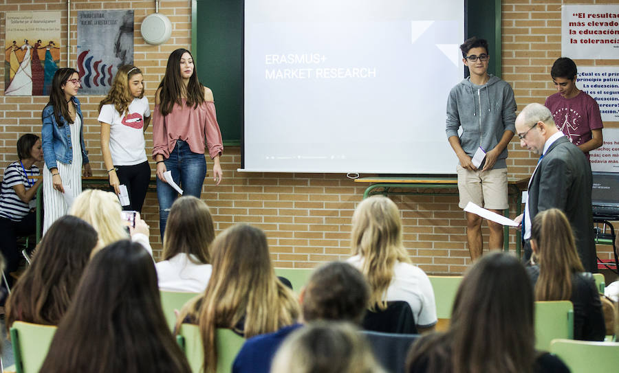 Alumnos de 8 nacionalidades distintas trabajan en un proyecto europeo en el IES San Juan