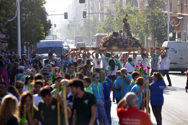 La romería de San Crispín emociona a los ilicitanos