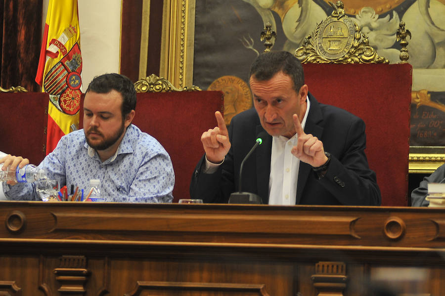 Pleno en el Ayuntamiento de Elche