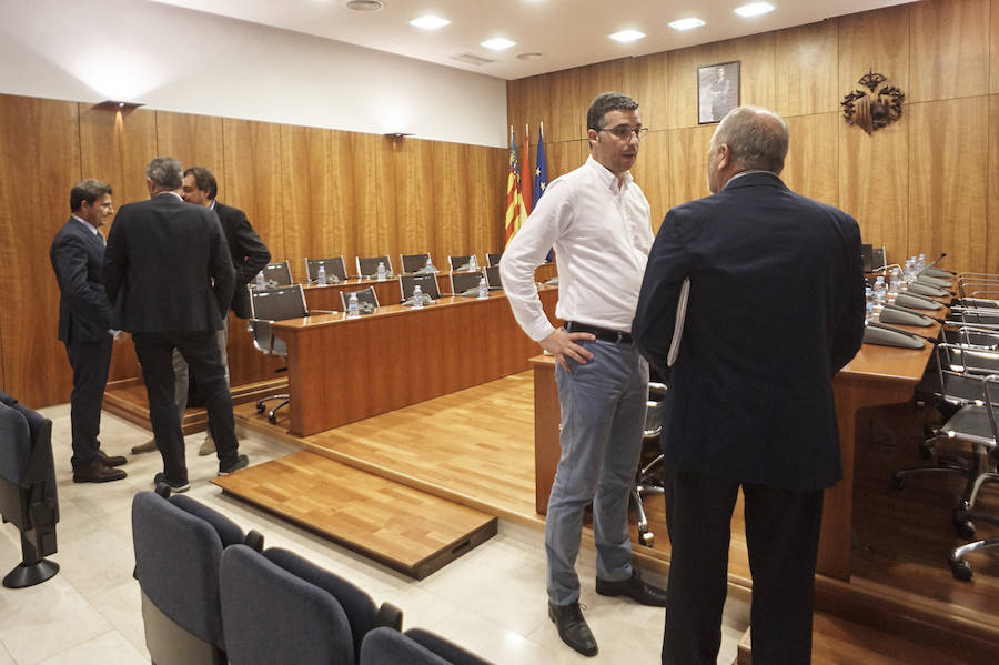 Sesión plenaria en Orihuela