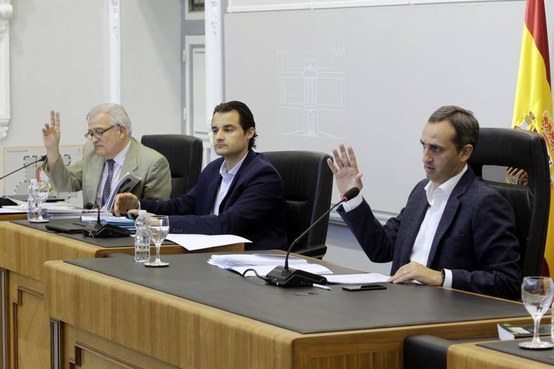 Las imágenes del último pleno de la Diputación