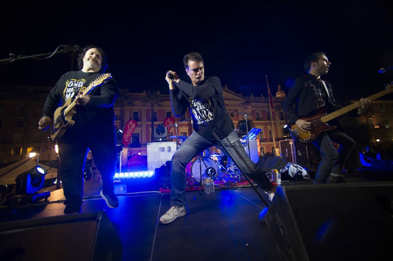 Noche de zapatillas y decibelios