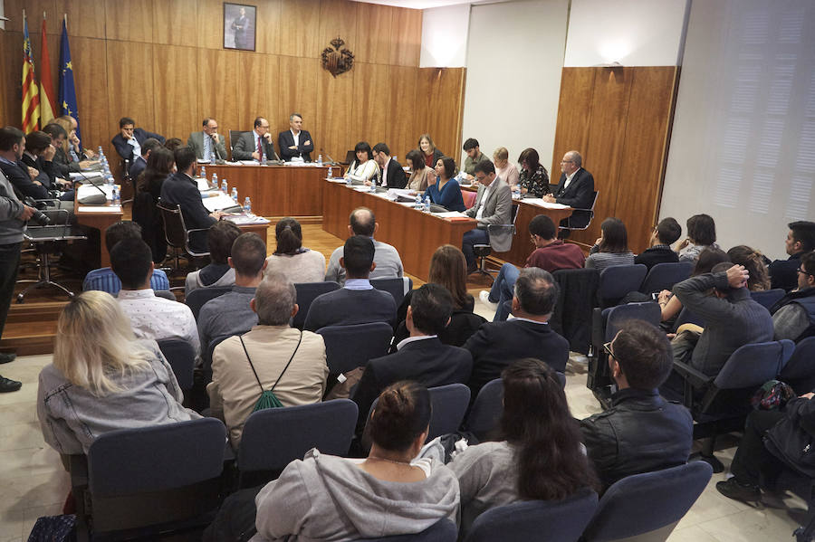Sesión plenaria en el Ayuntamiento de Orihuela