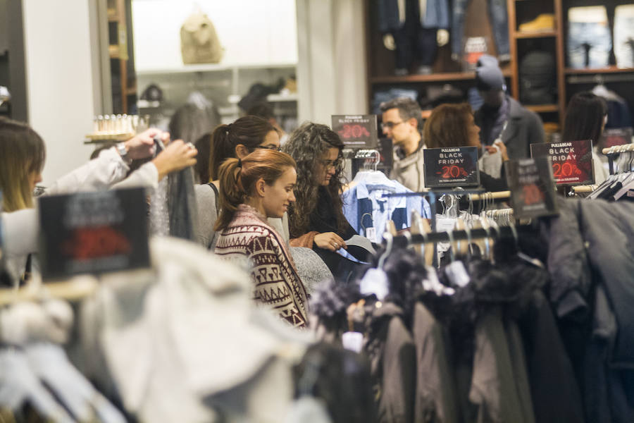 Descuentos por doquier en Cartagena con el &#039;Black Friday&#039;