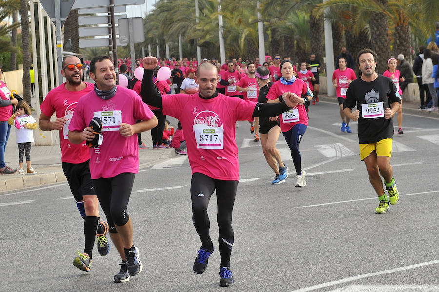 AMACMEC realiza su carrera contra el cáncer de mama