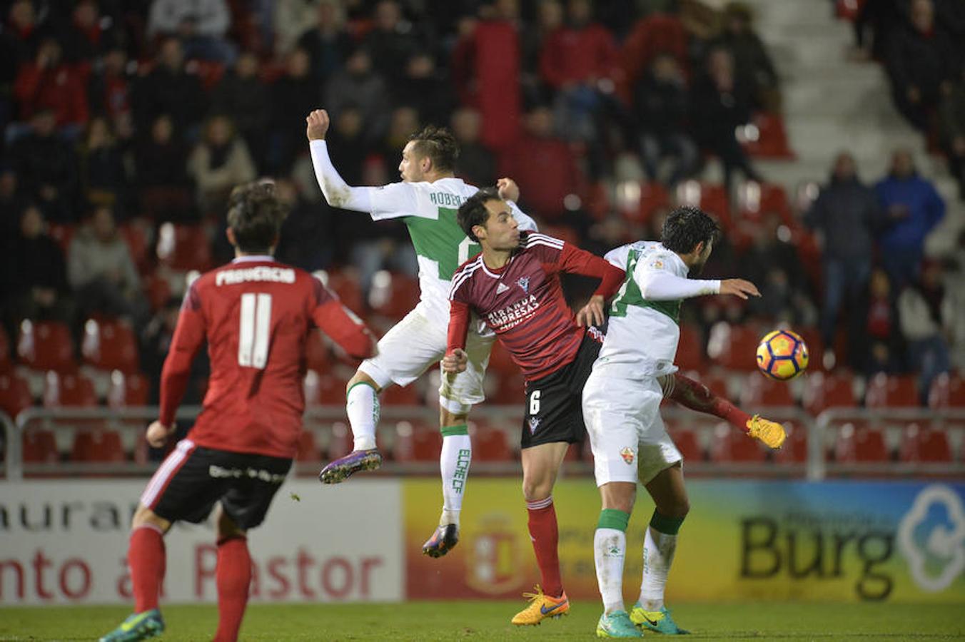 Las imágenes del Mirandés - Elche (1-0)