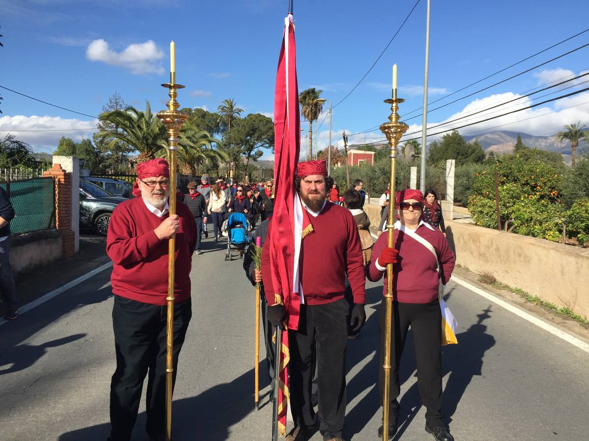 Miles de fieles acompañan a La Santa hasta Totana