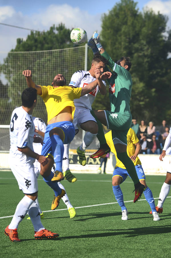 Las mejores imágenes del Orihuela - Ontinyent (2-1)