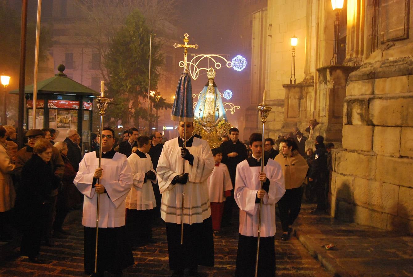 Disparos de Pascua para subir a la Virgen del Castillo a su santuario