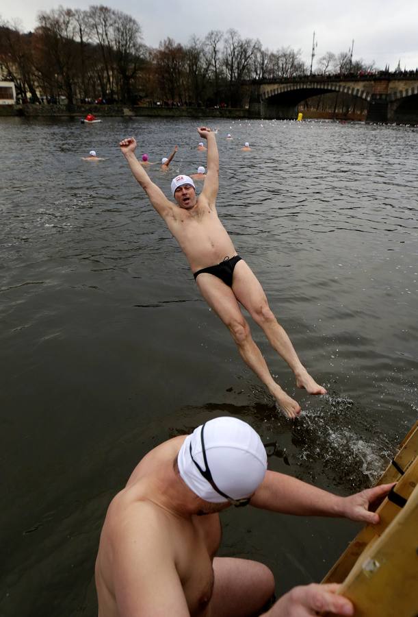 Un gélido chapuzón navideño