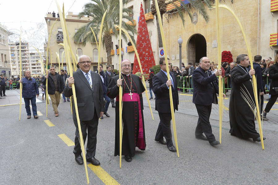 Jubiloso recibimiento a la Virgen