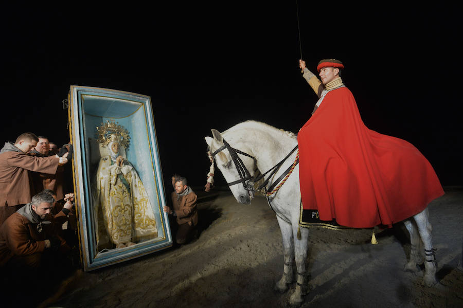 Jubiloso recibimiento a la Virgen