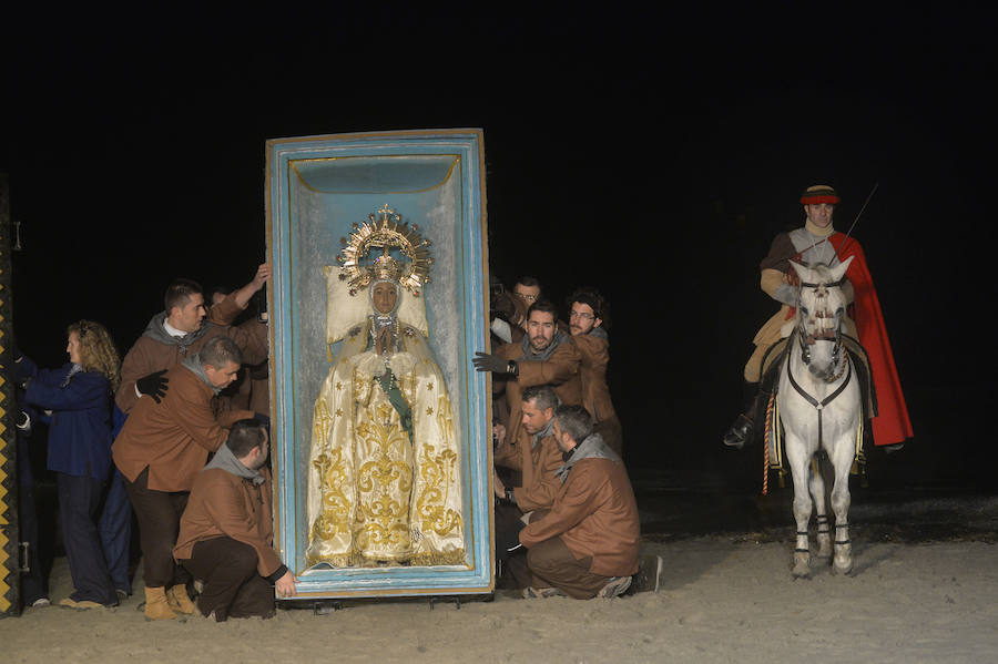 Jubiloso recibimiento a la Virgen