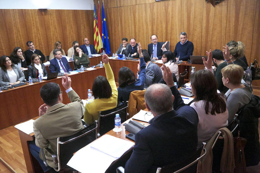 Sesión plenaria en Orihuela