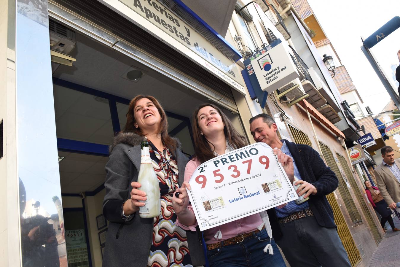 El segundo premio de El Niño deja una lluvia de millones en Calasparra