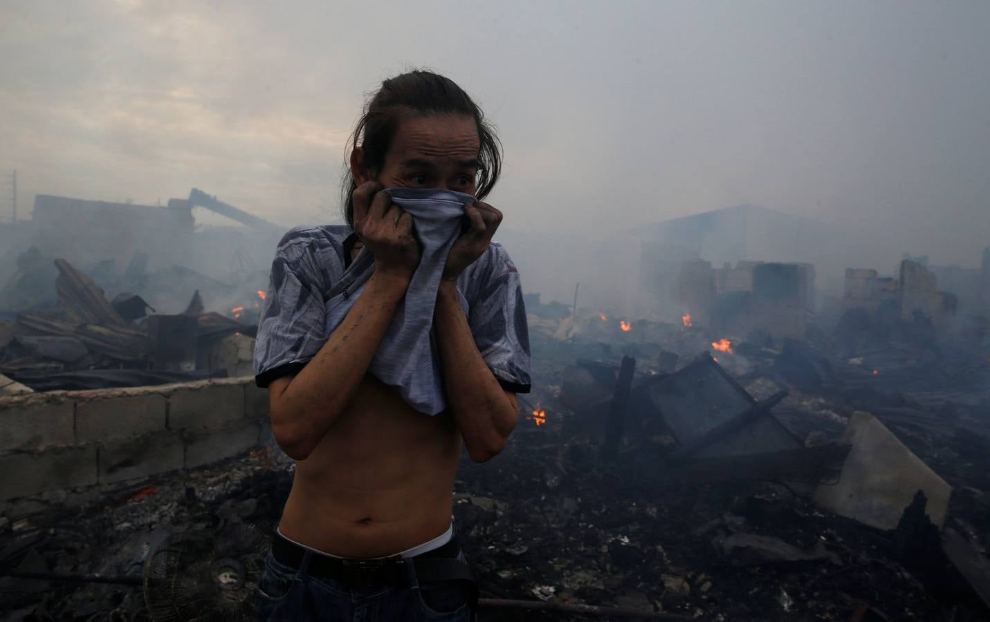 Buscando entre las cenizas