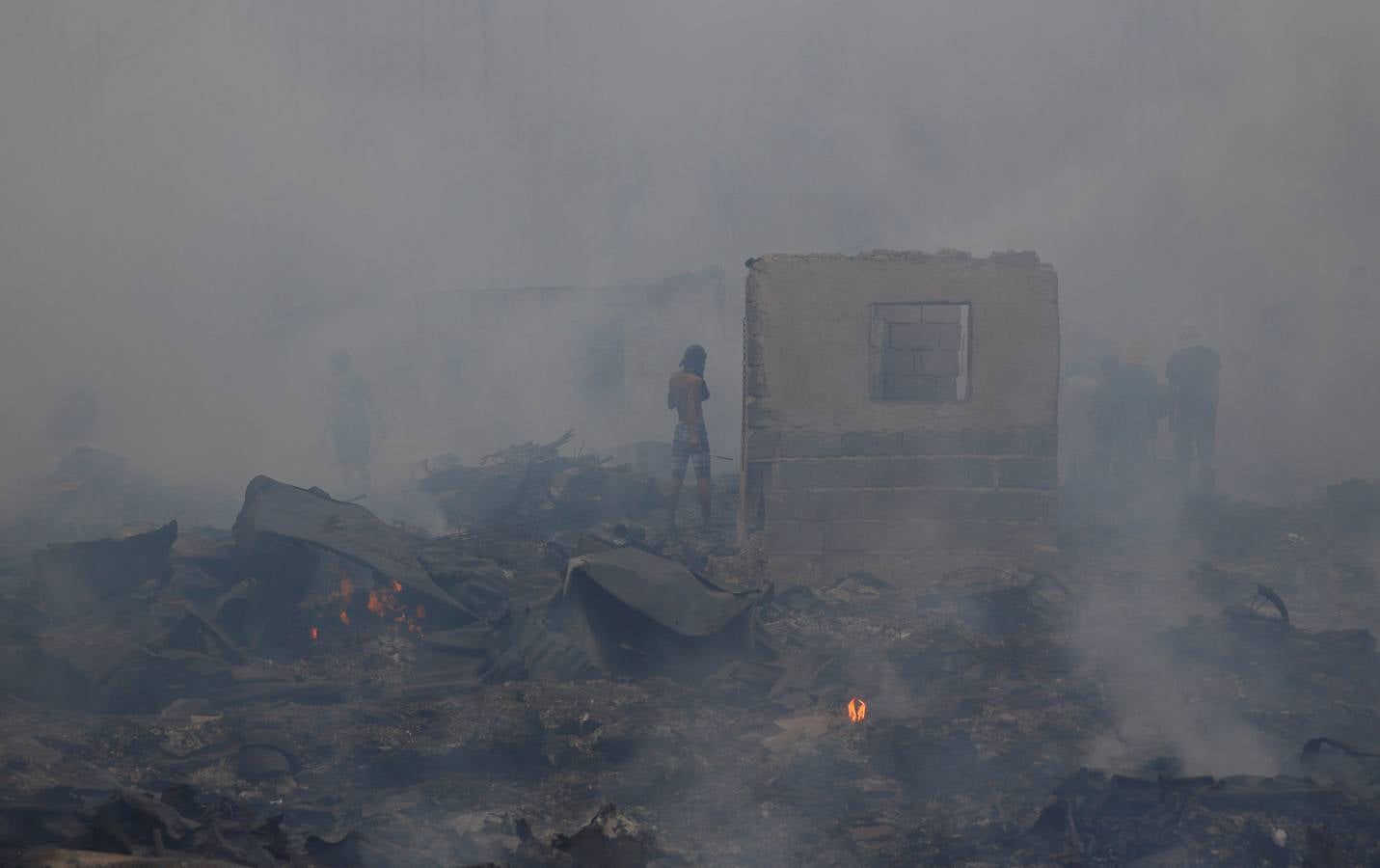 Buscando entre las cenizas