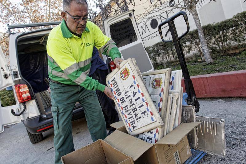El tripartito pedirá un informe sobre si es legal reponer calles franquistas