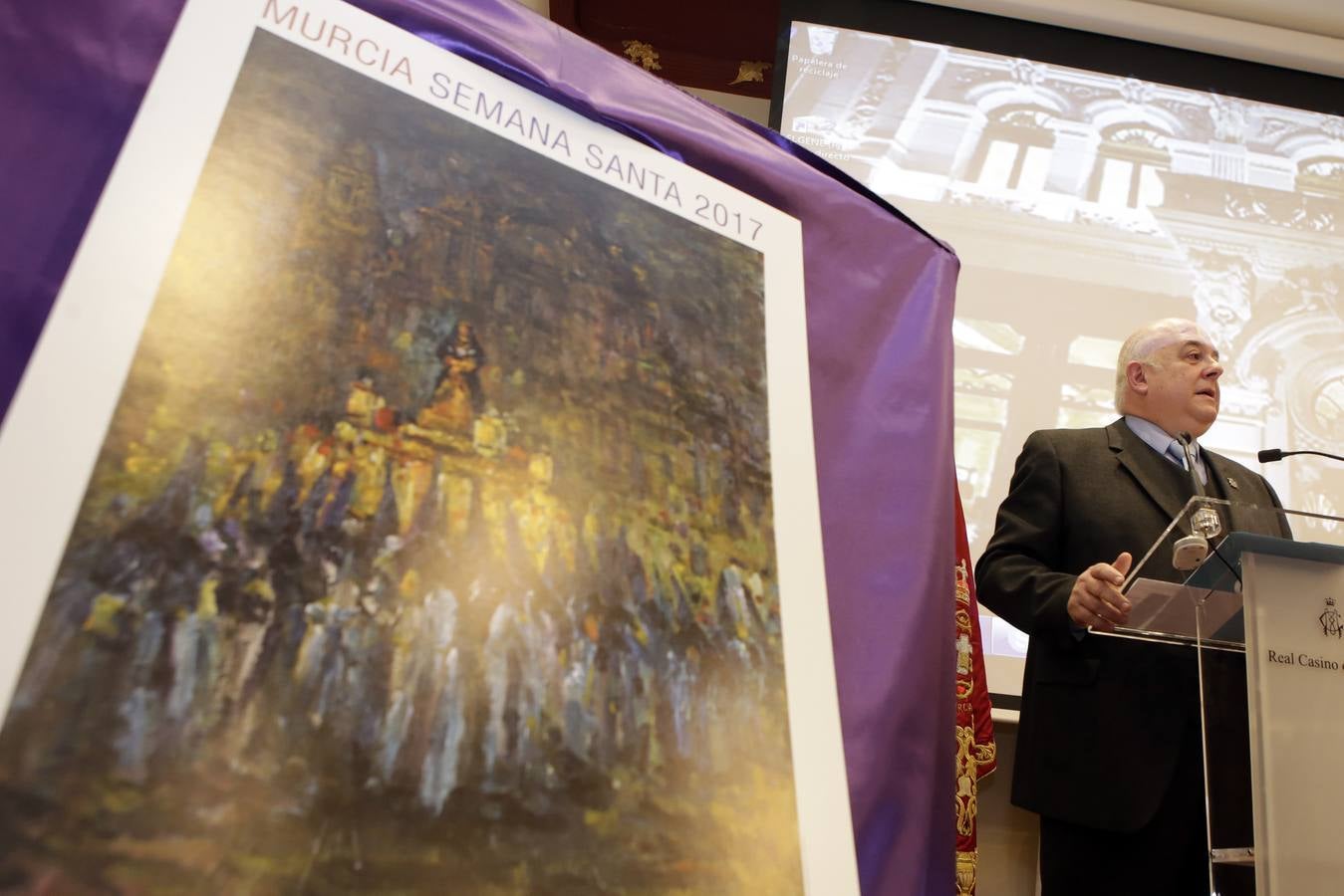 El Cristo del Rescate ilustra la Semana Santa murciana