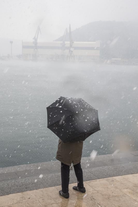 Los copos de nieve le cambian la cara a Cartagena