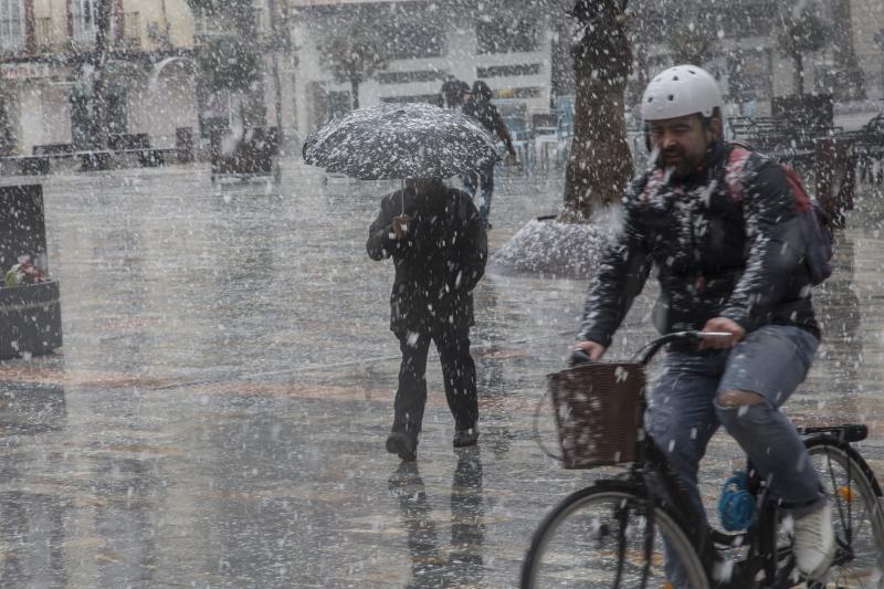 Los copos de nieve le cambian la cara a Cartagena