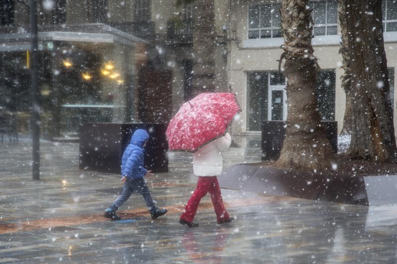 Los copos de nieve le cambian la cara a Cartagena