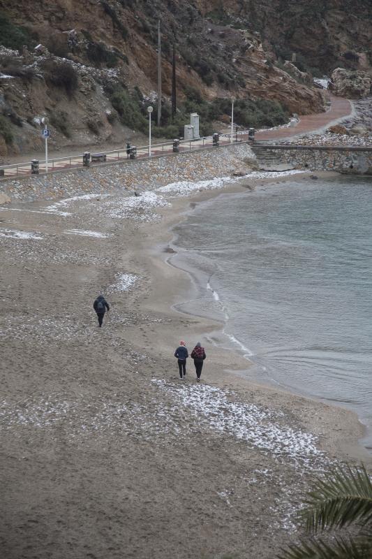 Los copos de nieve le cambian la cara a Cartagena