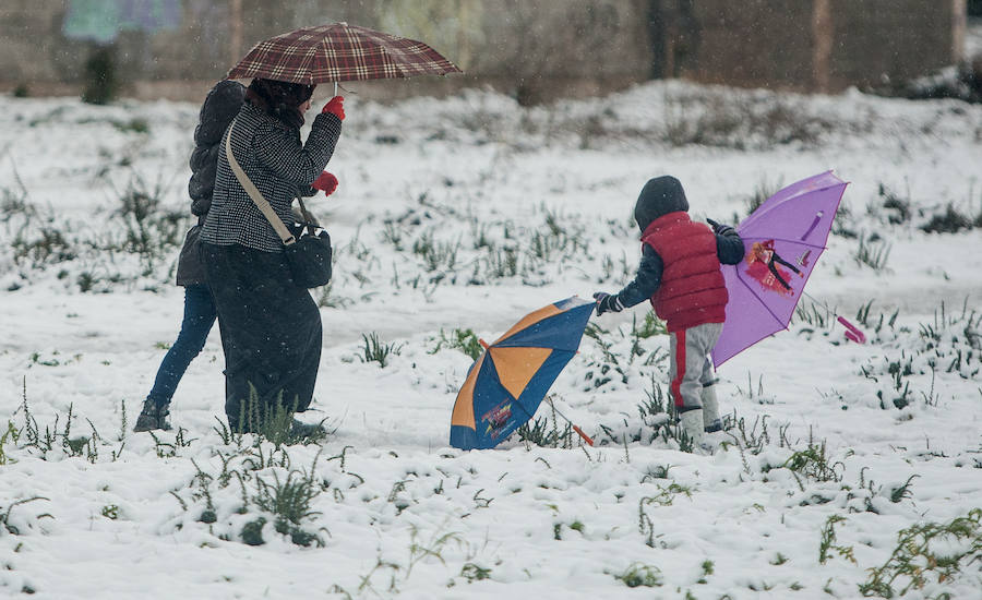 Intensas nevadas en los pueblos del interior