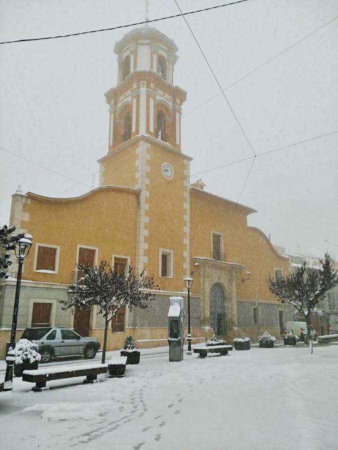 La nieve cayó con intensidad en Bullas
