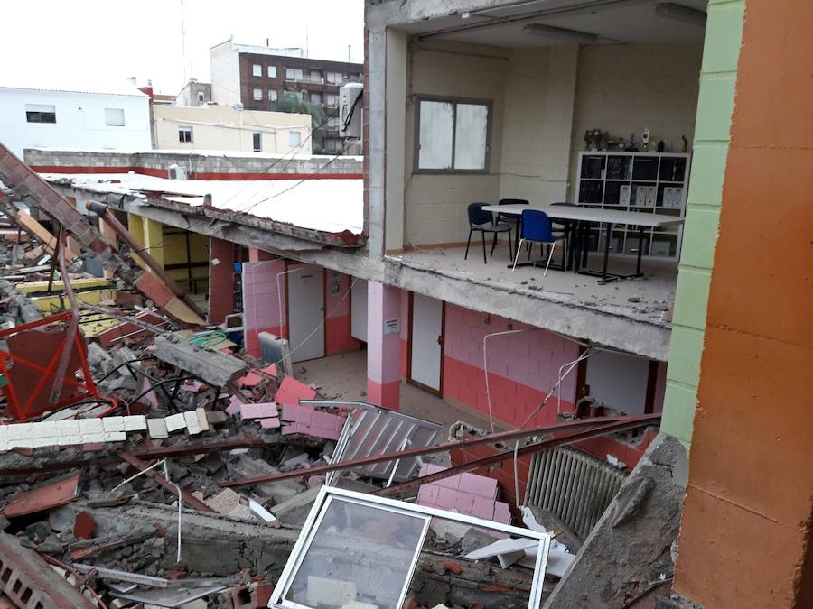 Así ha quedado el pabellón deportivo de Cehegín tras el derrumbe