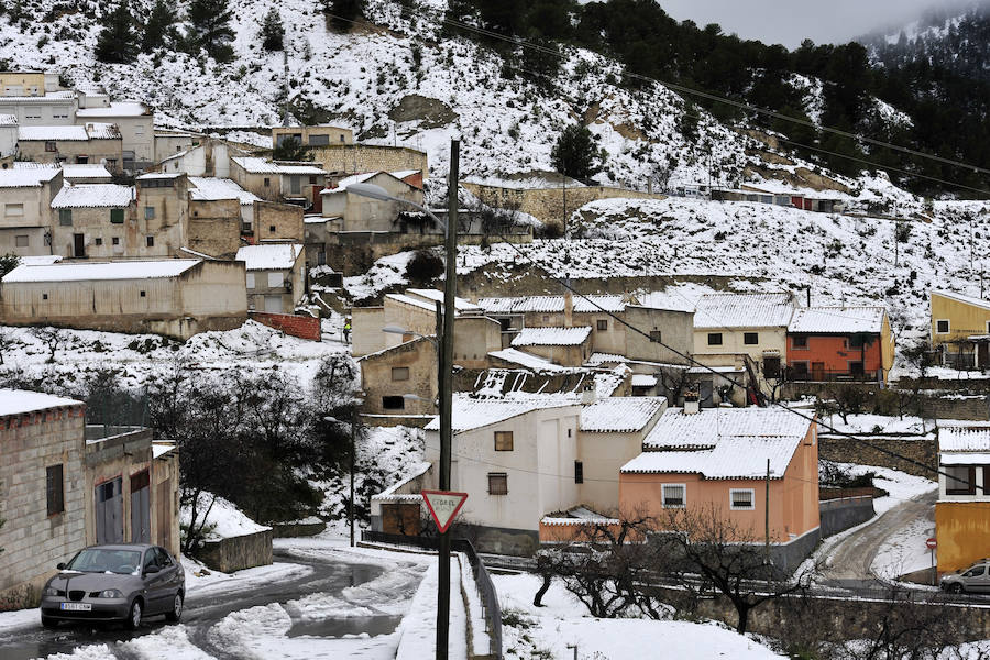 Moratalla amanece de postal por la nevada