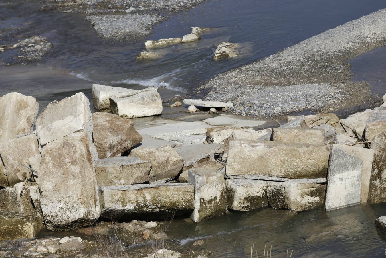 Daños en el azud de La Contraparada