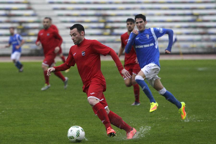 El Lorca, líder en solitario (0-1)