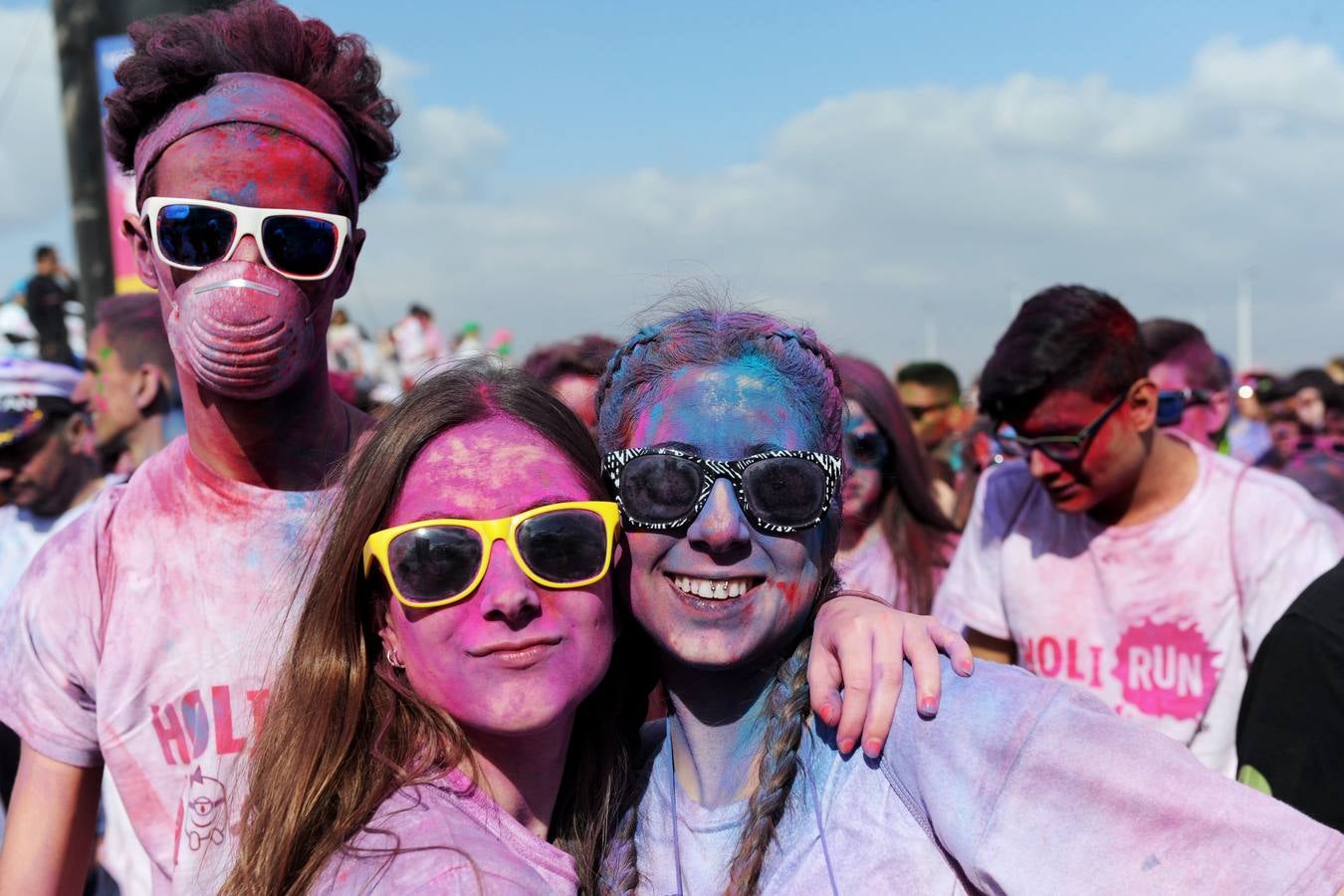 Explosión de polvos de colores en Cabezo de Torres