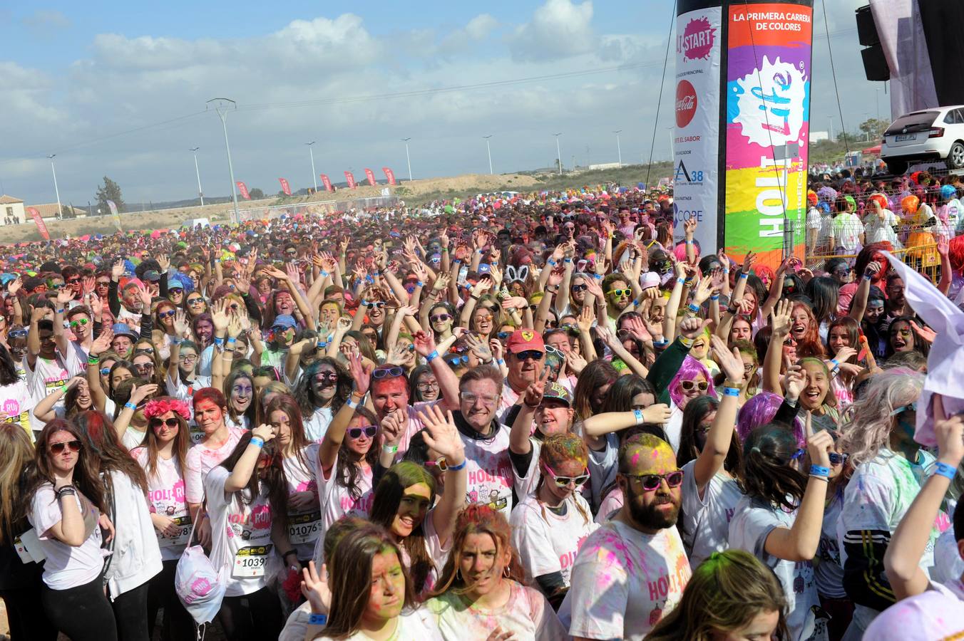Explosión de polvos de colores en Cabezo de Torres