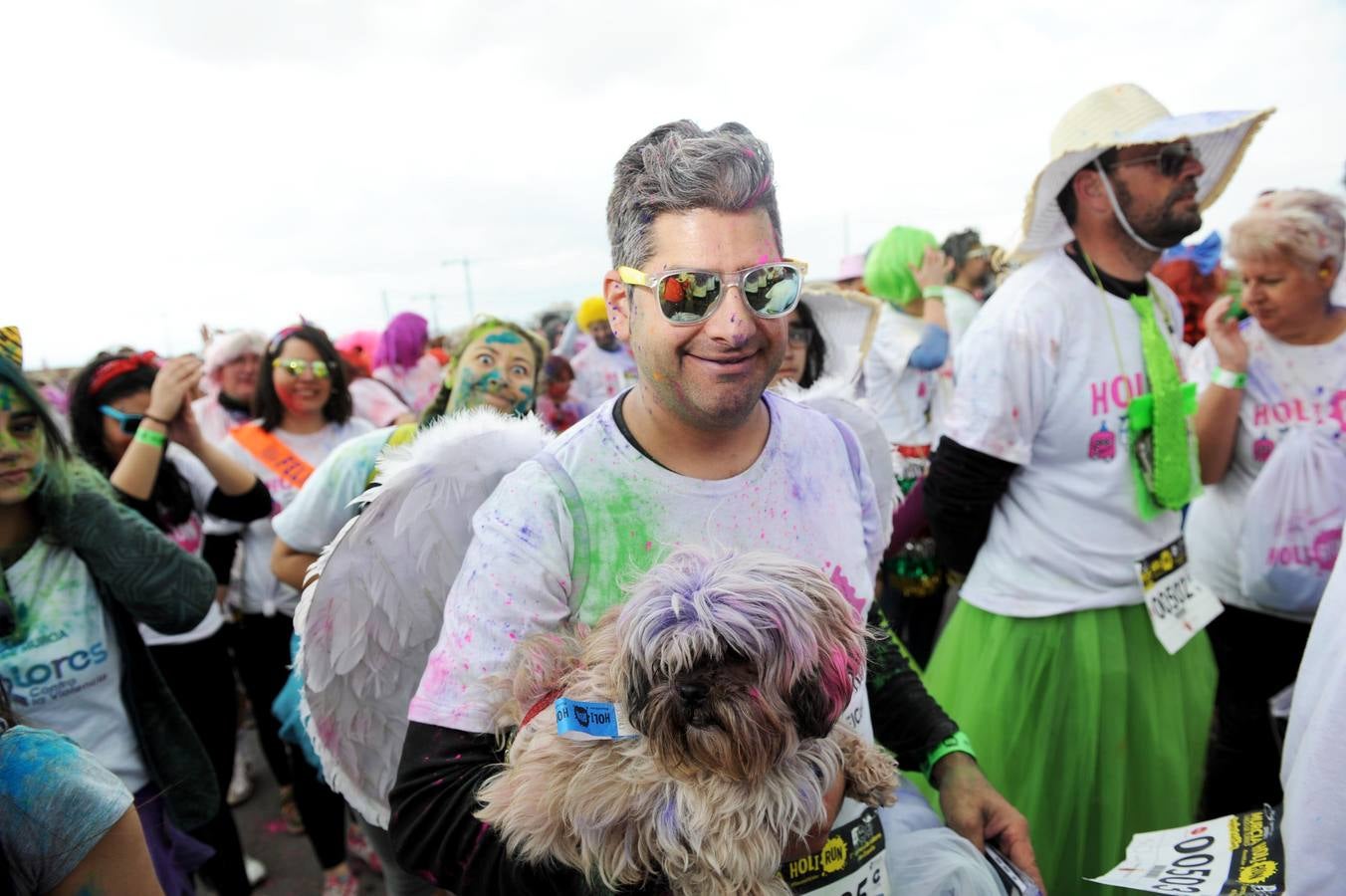 Explosión de polvos de colores en Cabezo de Torres