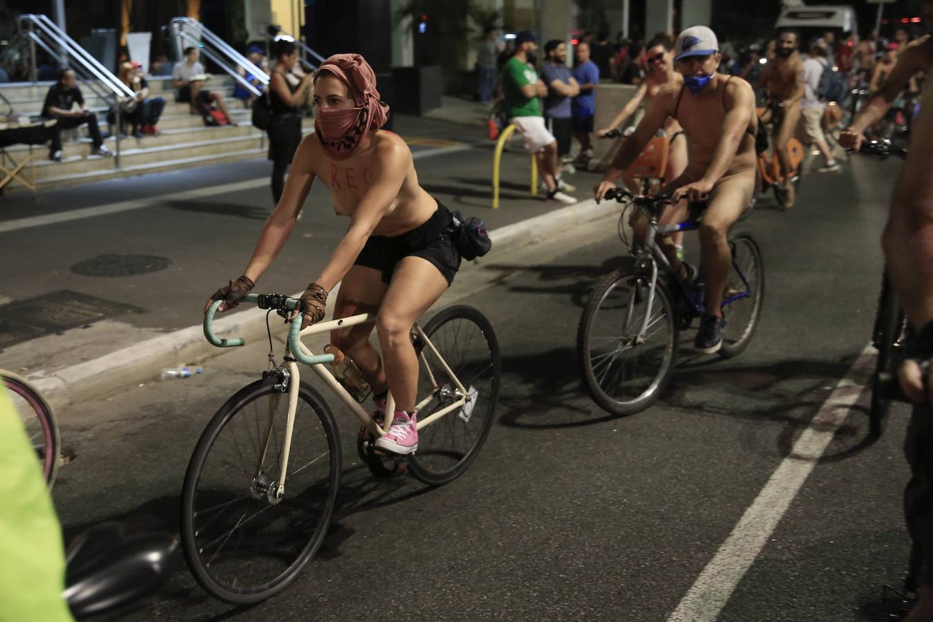 Sólo con la bicicleta puesta