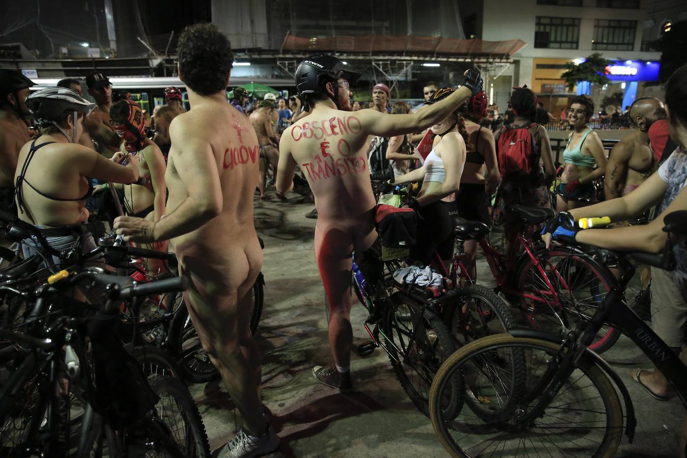 Sólo con la bicicleta puesta