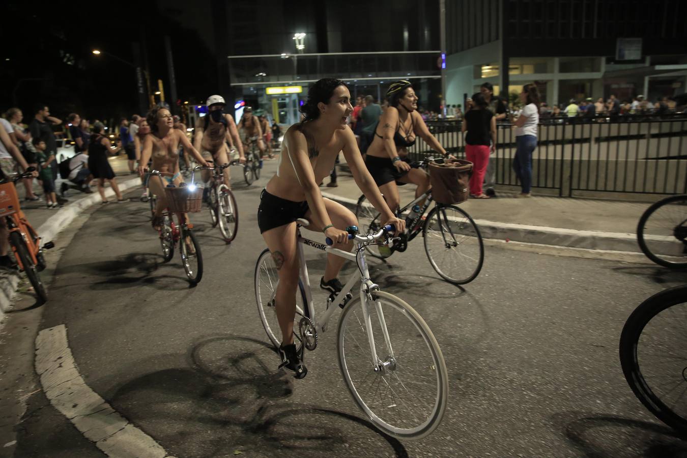 Sólo con la bicicleta puesta