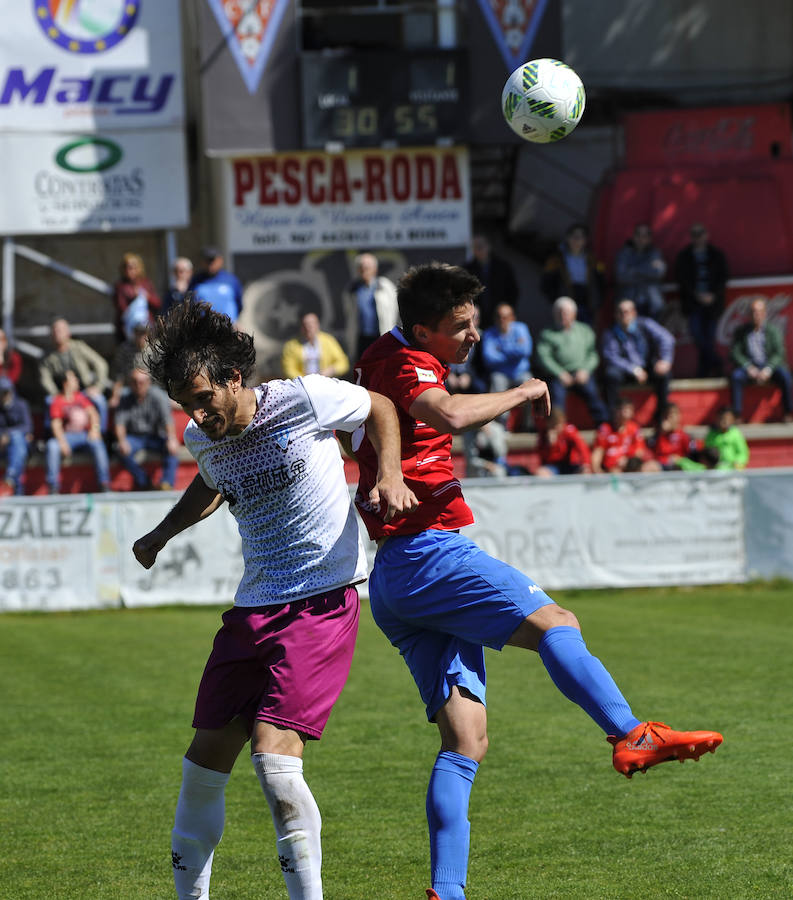 El Jumilla consigue un punto frente a La Roda (1-1)