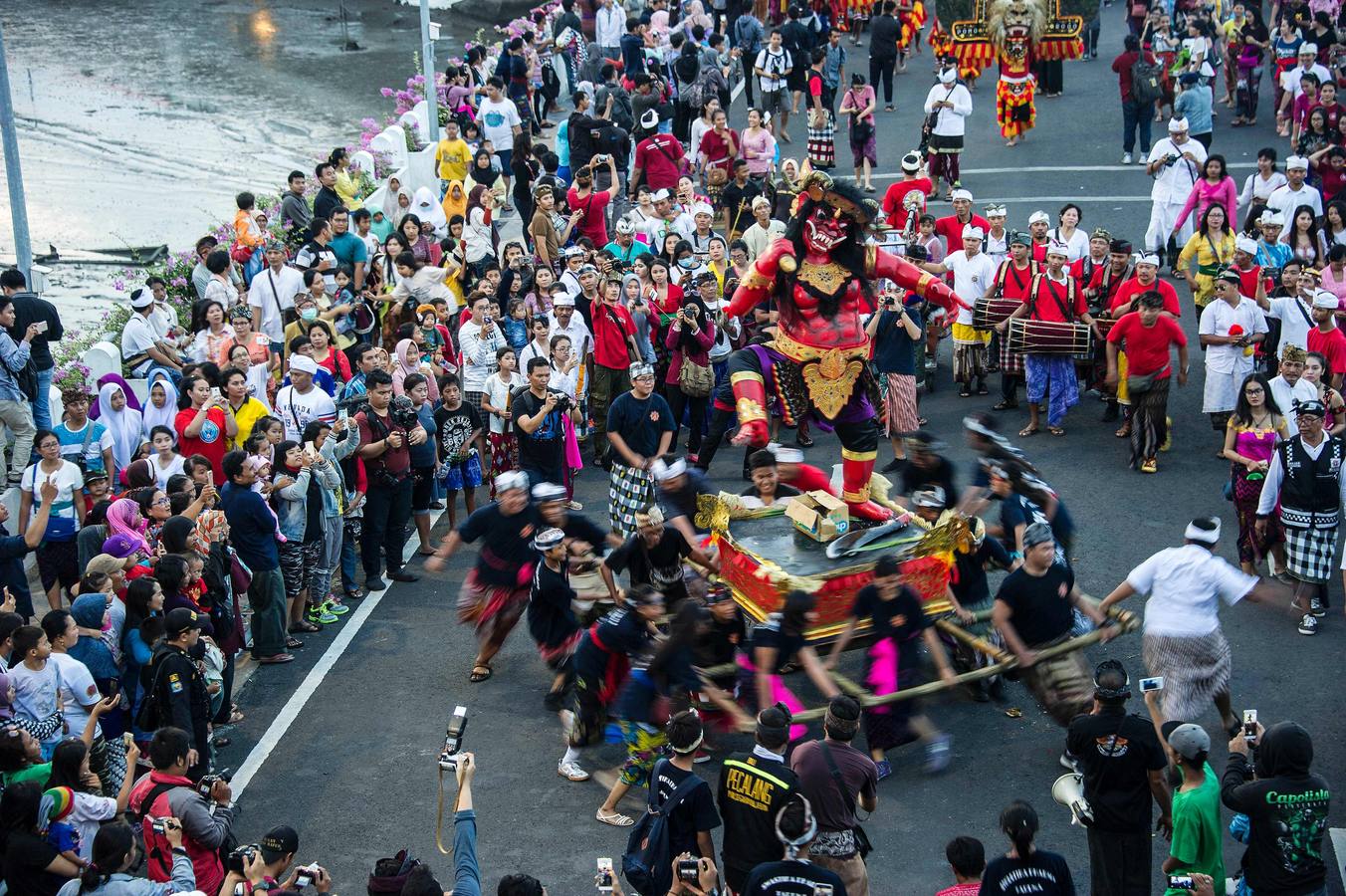 ¡Chsssssssss! ¡Que viene el diablo!