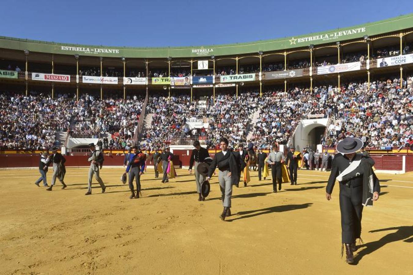 Toreros y solidaridad triunfan en el festival contra el cáncer