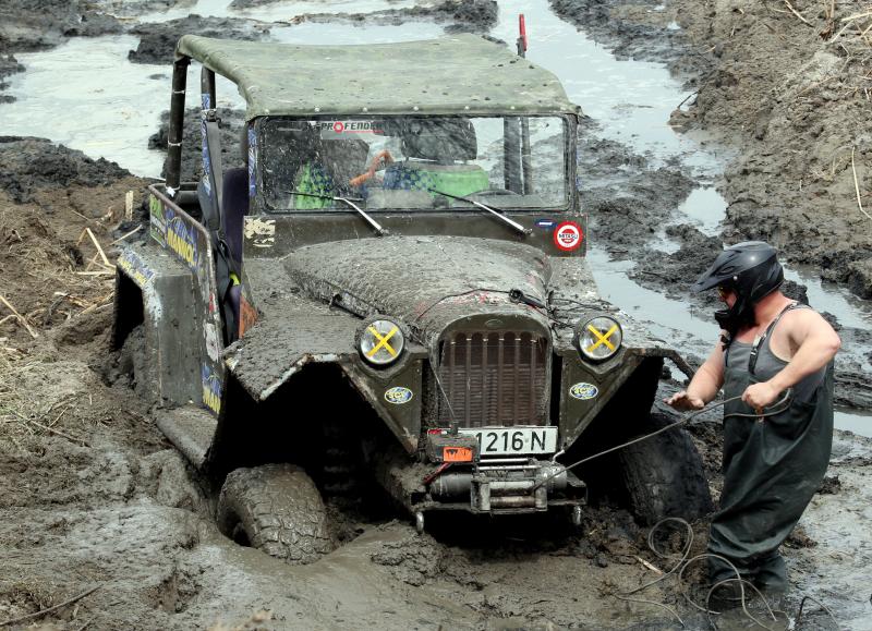 Todoterrenos y quads se bajan al fango