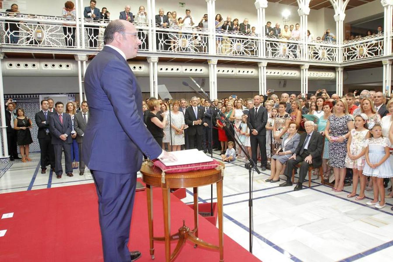 Toma de posesión de Pedro Antonio Sánchez 3.7.2015. El acto se celebró en el Patio de los Ayuntamientos de la Asamblea Regional