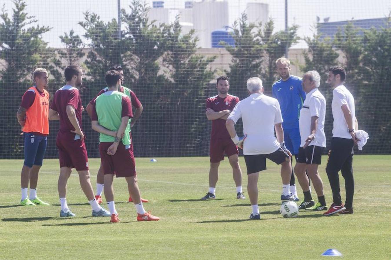 David Vidal dirige su primer entrenamiento con el Lorca