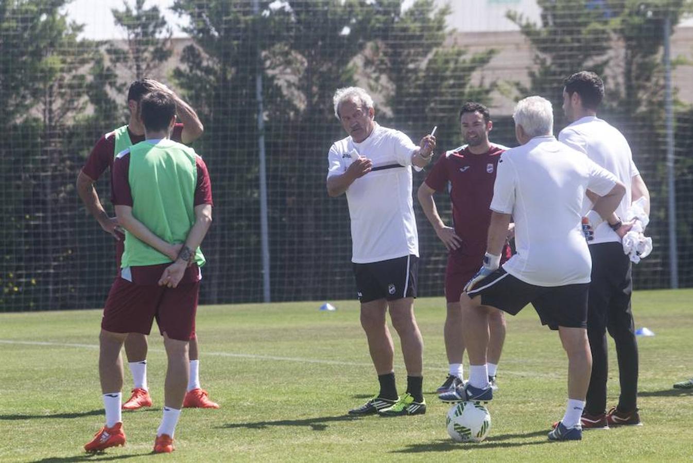 David Vidal dirige su primer entrenamiento con el Lorca