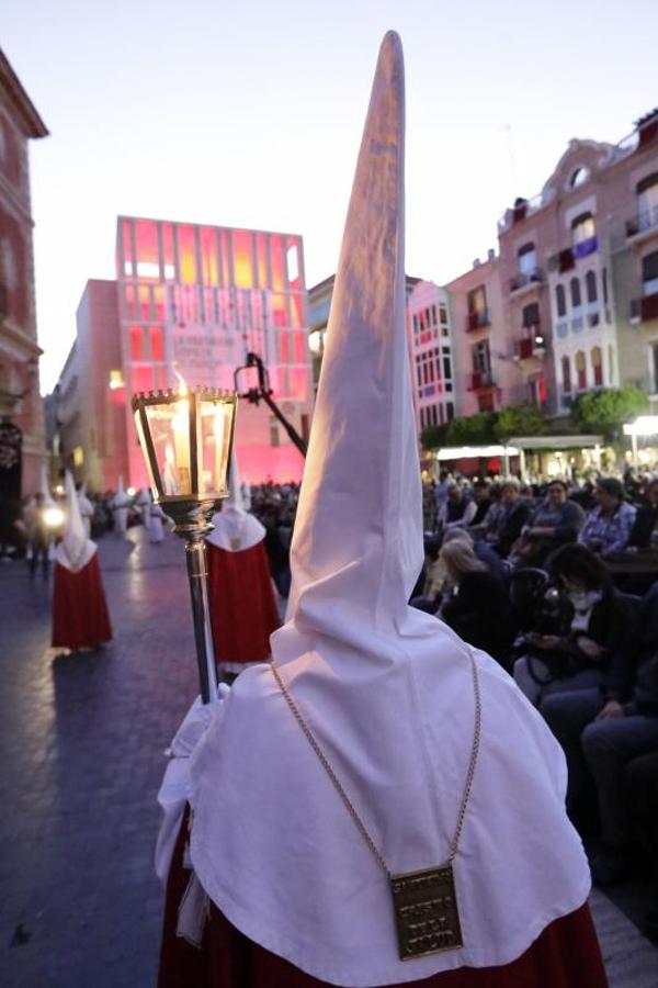 El Cristo de la Salud impone solemnidad en las calles de Murcia