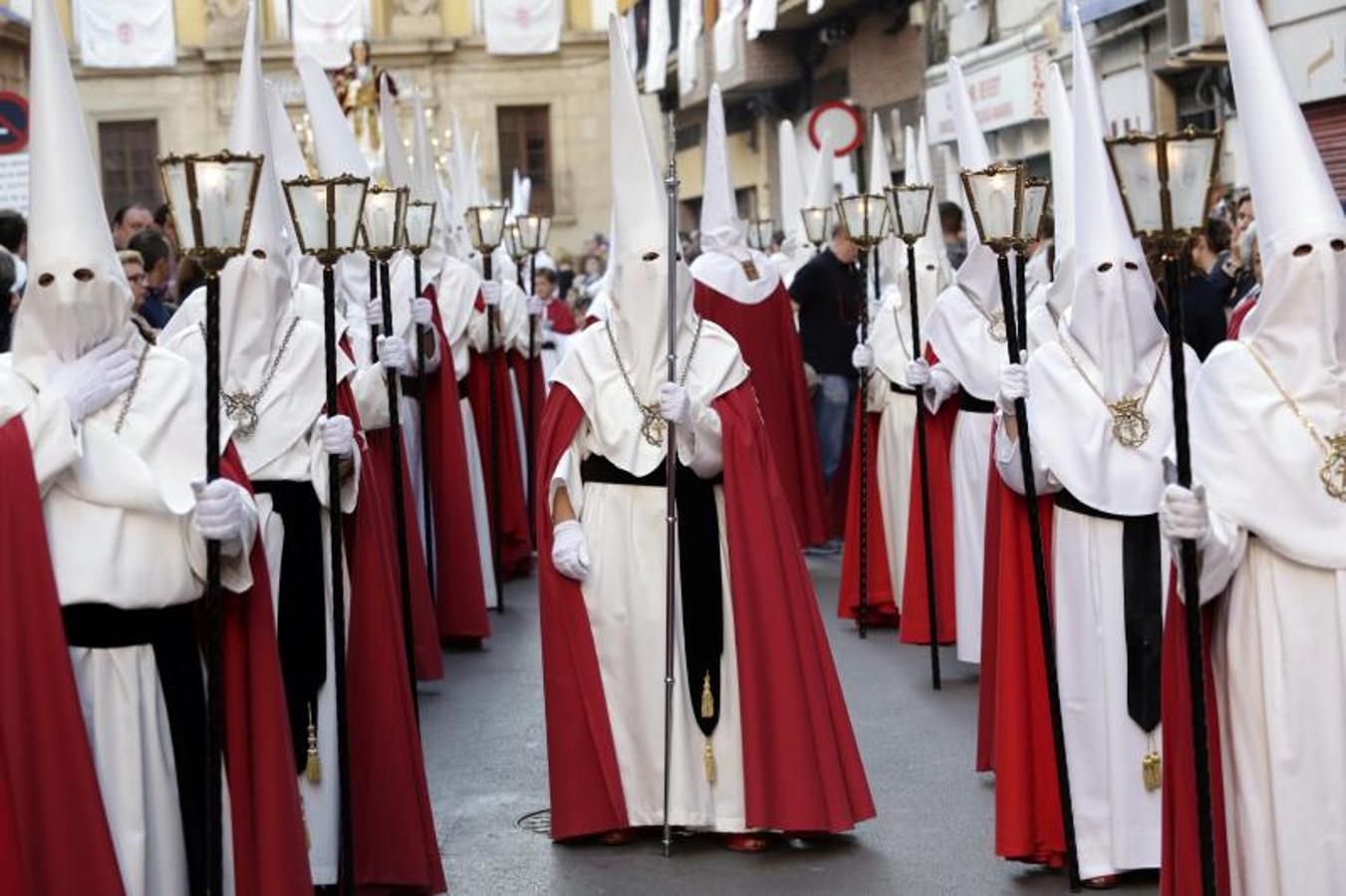 El Cristo de la Salud impone solemnidad en las calles de Murcia