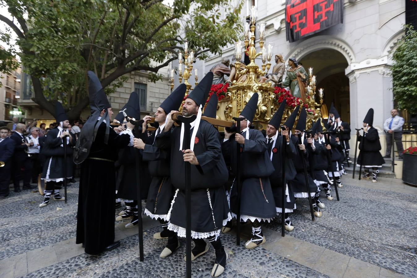 El Santo Sepulcro recorre las calles de Murcia